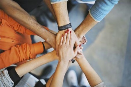 La Faculté de théologie et de sciences religieuses a le vent dans les voile – lancement de deux nouvelles chaires de leadership en enseignement en éthique sociale et de la vie