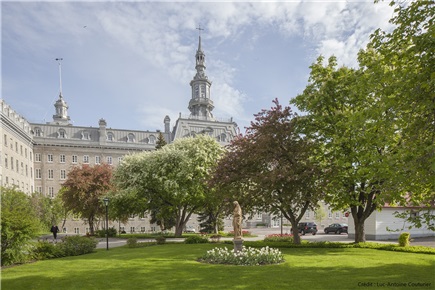 Espaces bleus au Pavillon Camille-Roy du Séminaire de Québec